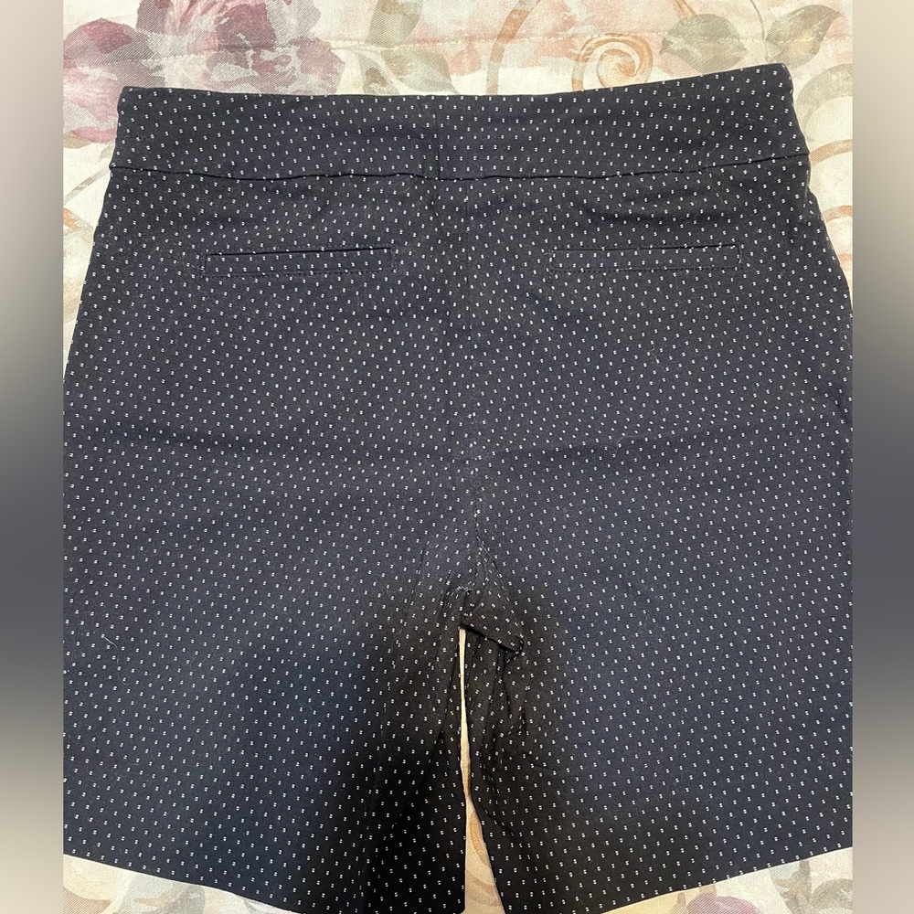 Women’s Stretchy Bermuda Short - Picture 3 of 6